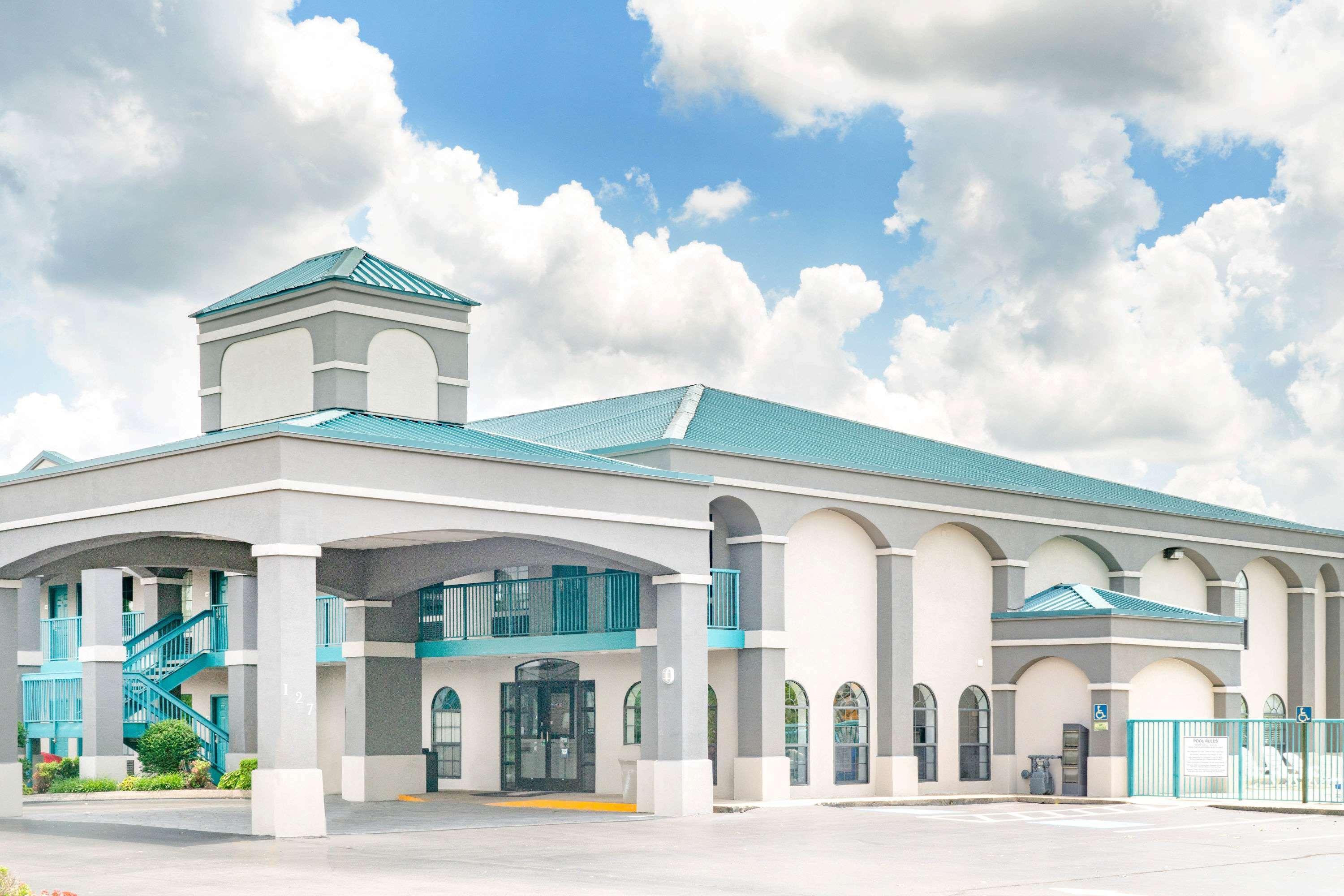 Super 8 By Wyndham Murfreesboro Luaran gambar
